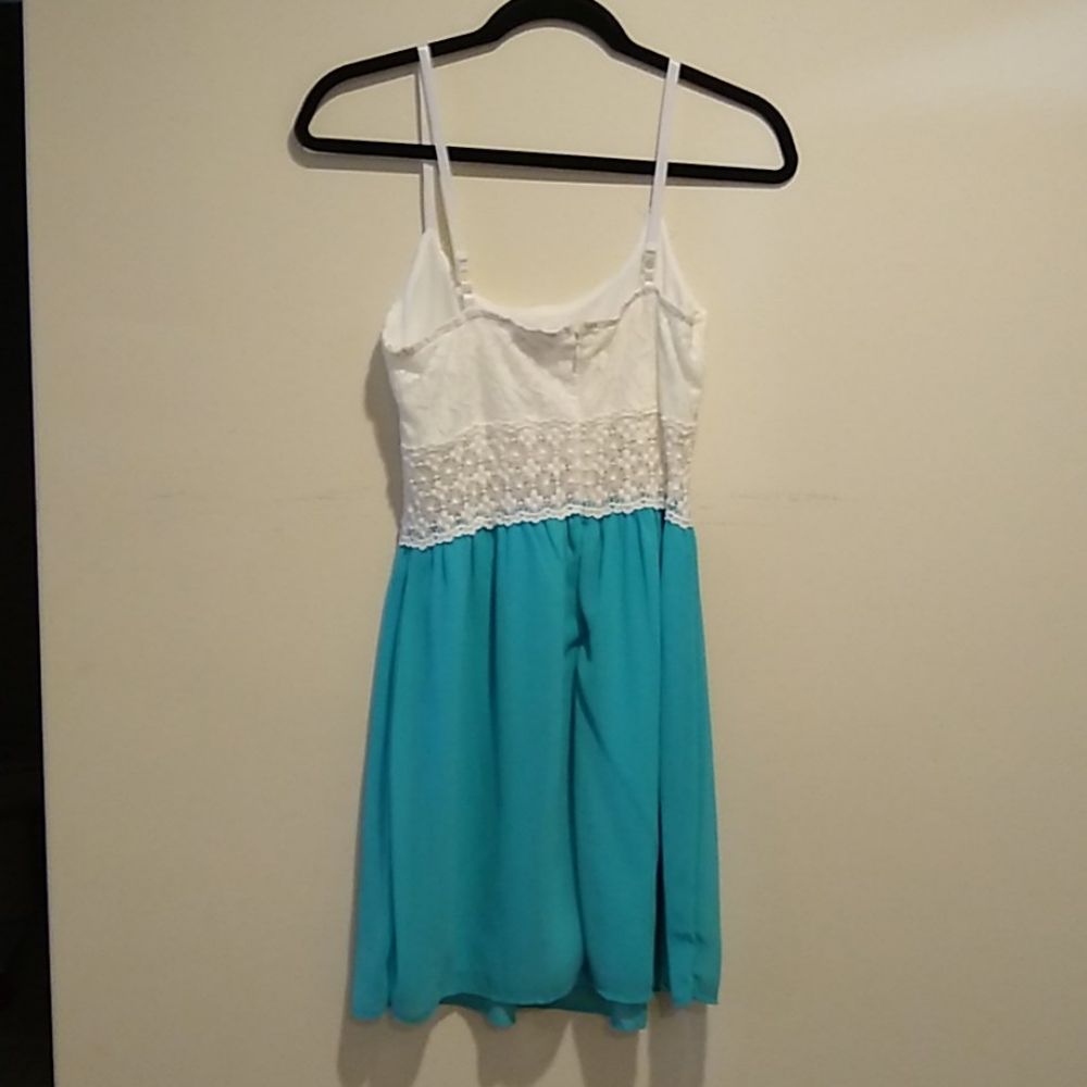 3/20 Color Block Dress - Picture 3 of 4